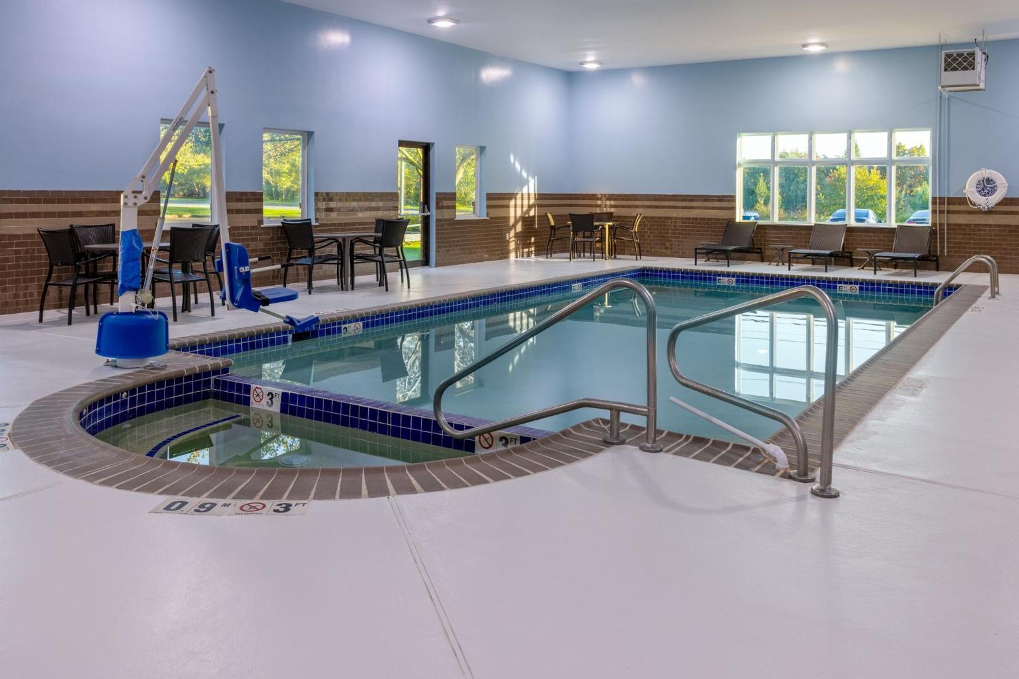 Holiday Inn Express Hotel & Suites Vineland Millville By Ihg Zewnętrze zdjęcie