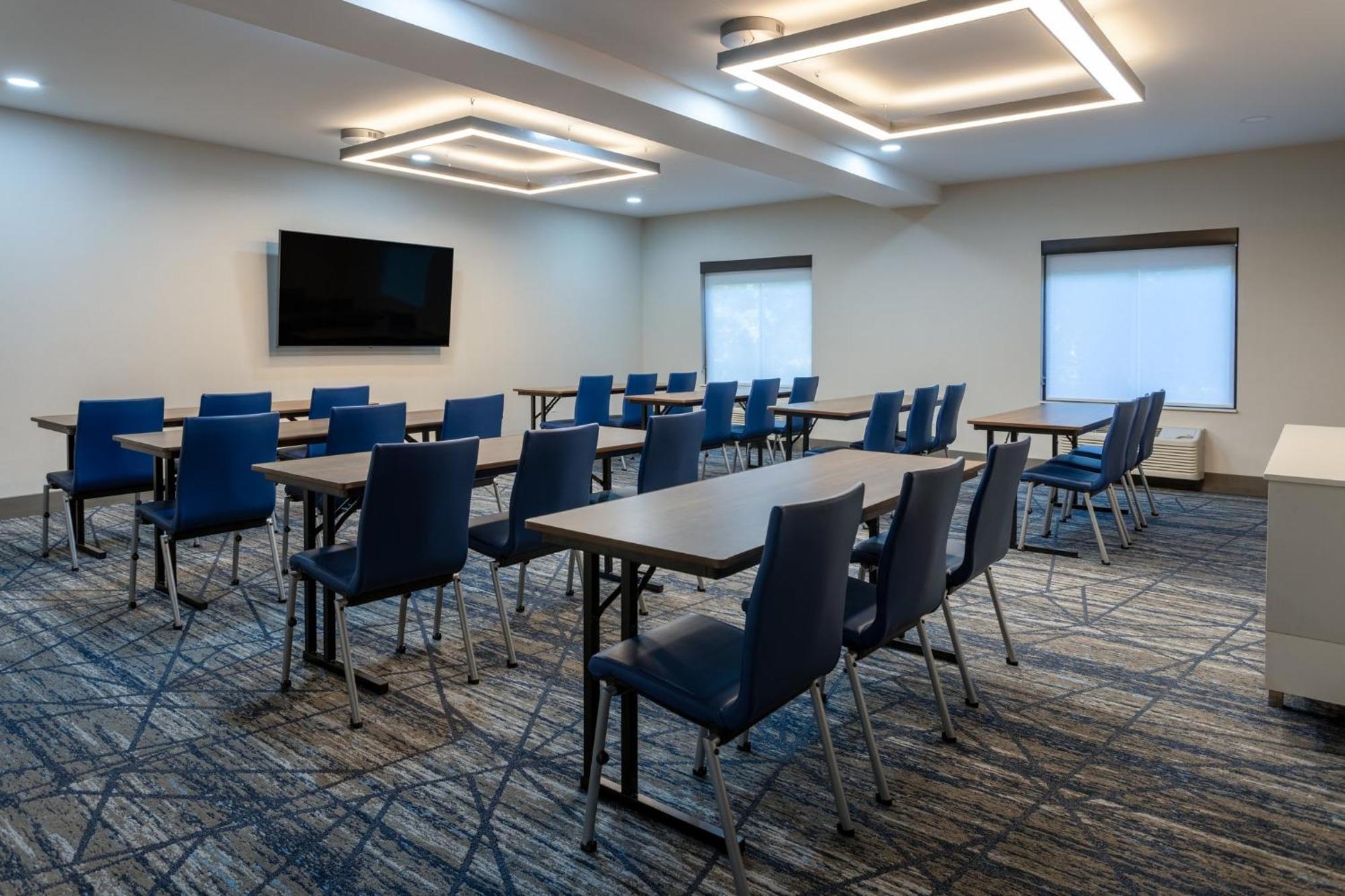 Holiday Inn Express Hotel & Suites Vineland Millville By Ihg Zewnętrze zdjęcie